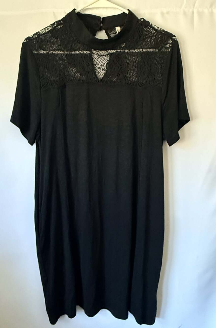 Mittoshop Black Mock Neck Lace Yoke Short Sleeve Dress Size M Gothcore